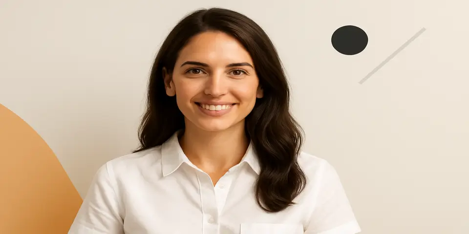 Confident businesswoman symbolizing strategic digital leadership.